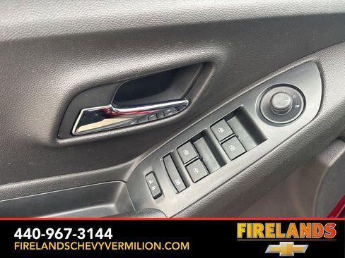 Used 2018 Chevrolet Trax LT w/ Driver Confidence Package image 14
