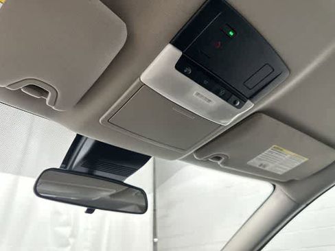 Used 2025 Nissan Altima 2.5 SV image 21