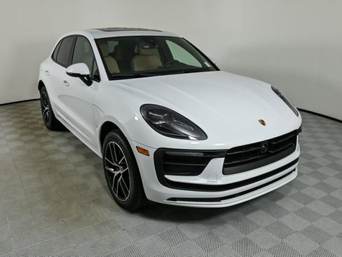 New 2025 Porsche Macan image 26