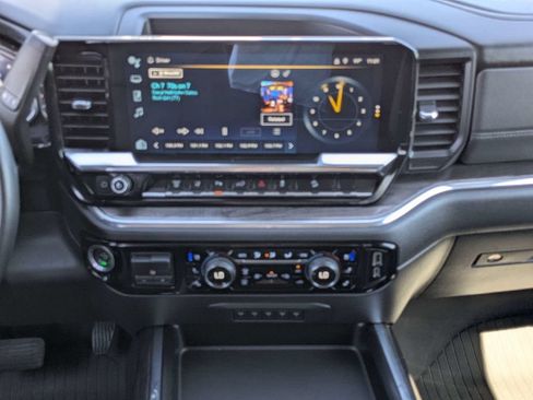 Used 2024 Chevrolet Silverado 2500 LTZ w/ LTZ Plus Package AWD/4WD image 18