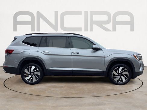 New 2025 Volkswagen Atlas SE FWD image 9