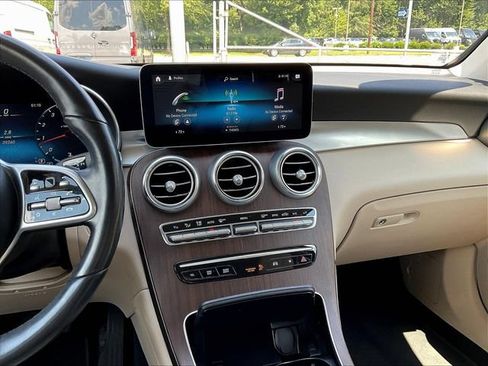 Certified 2022 Mercedes-Benz GLC 300 4MATIC image 11
