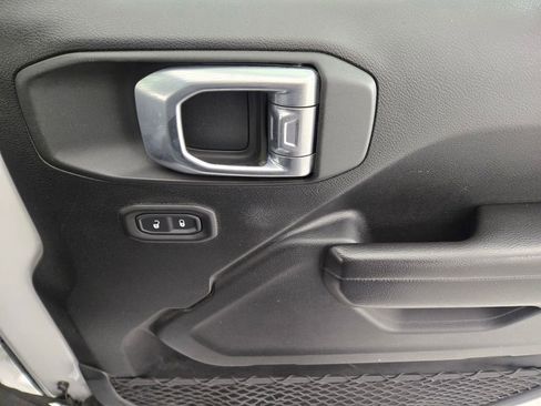 Used 2020 Jeep Gladiator Rubicon image 22