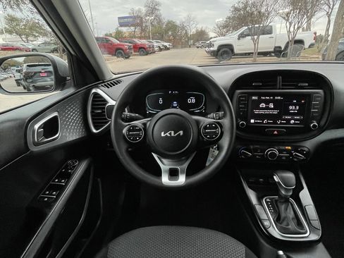 Used 2024 Kia Soul LX w/ Option Group 015 image 11