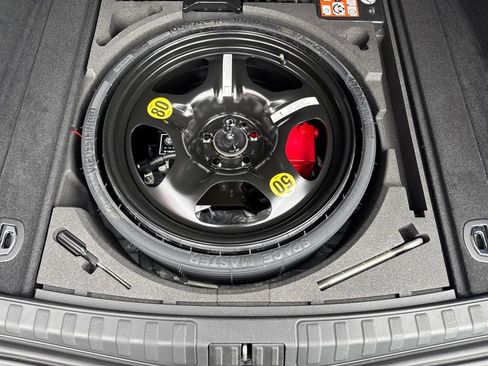 Used 2023 Alfa Romeo Stelvio Veloce AWD/4WD image 59