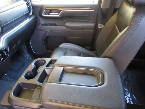 Used 2025 GMC Sierra 1500 SLT RWD image 23