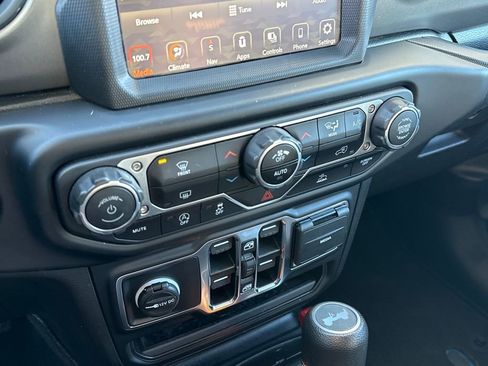 Used 2023 Jeep Wrangler Sport S image 19