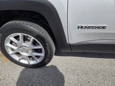 Used 2019 Jeep Renegade Sport w/ Sport Appearance Group AWD/4WD image 7
