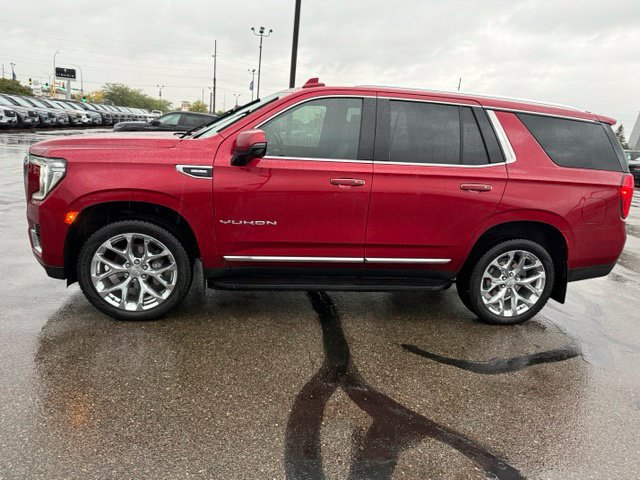 Used 2021 GMC Yukon SLT w/ SLT Luxury Package AWD/4WD image 7
