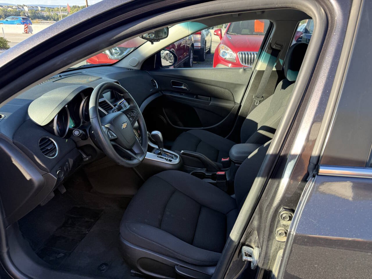 Used 2015 Chevrolet Cruze LT FWD image 11