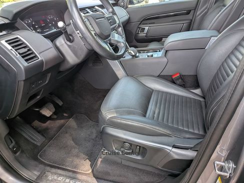 Used 2021 Land Rover Discovery S AWD/4WD image 16