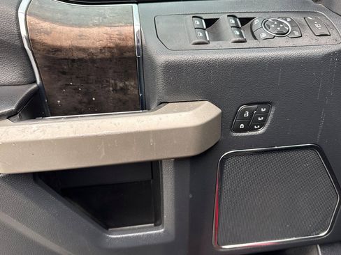 Certified 2022 Ford F250 Lariat w/ Lariat Ultimate Package image 12