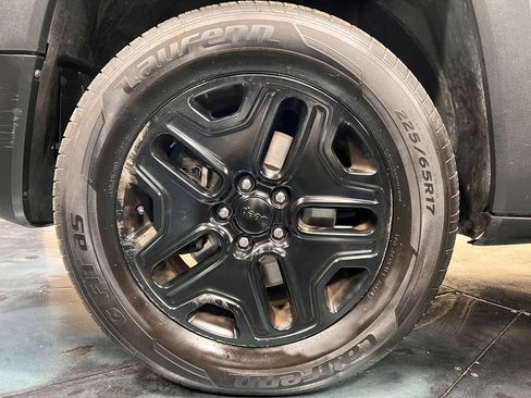 Used 2018 Jeep Renegade Sport w/ Power & Air Group image 21