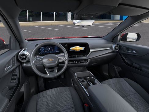 New 2026 Chevrolet Equinox LT w/ Safety and Technology Package FWD image 15