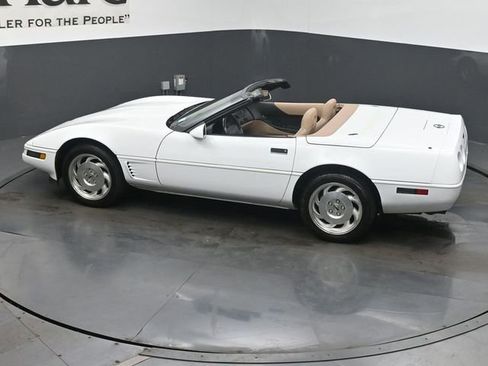 Used 1996 Chevrolet Corvette Convertible RWD image 39