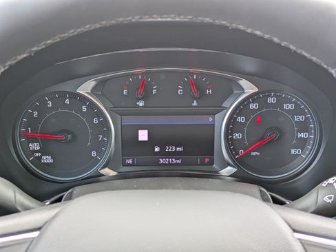 Used 2023 Chevrolet Equinox Premier FWD image 30