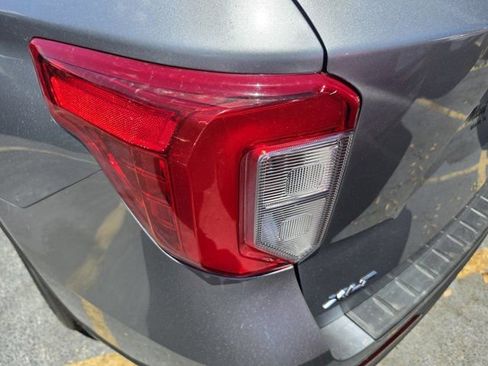 Used 2023 Ford Explorer XLT w/ Equipment Group 202A RWD image 6