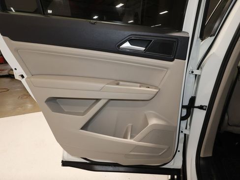 Used 2021 Volkswagen Atlas SEL image 19