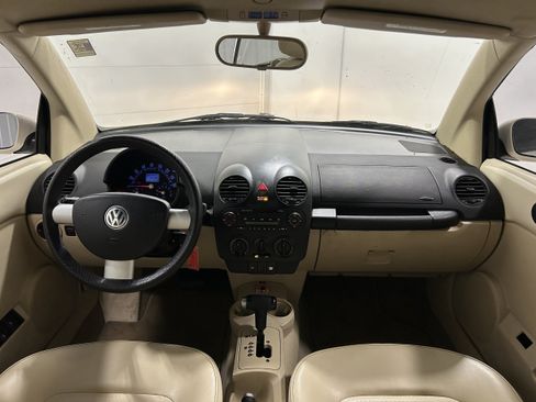 Used 2004 Volkswagen Beetle GLS FWD image 10