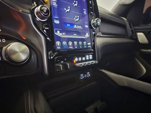 Used 2020 RAM 1500 Limited w/ Black Appearance Package image 32