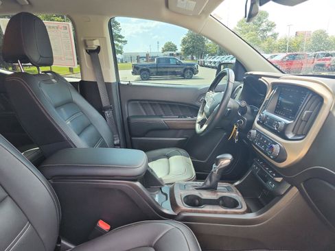 Used 2022 GMC Canyon Denali AWD/4WD image 8
