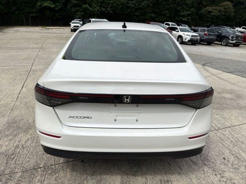 Used 2025 Honda Accord SE image 10