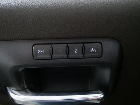 Used 2018 GMC Sierra 1500 SLT AWD/4WD image 16