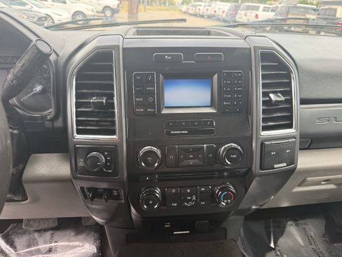 Used 2017 Ford F250 XLT w/ XLT Value Package AWD/4WD image 10