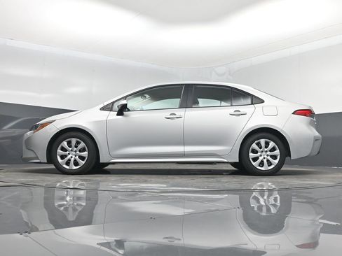 Used 2024 Toyota Corolla LE image 15