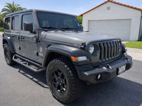 Used 2021 Jeep Wrangler Unlimited Sport image 1