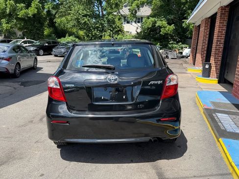 Used 2009 Toyota Matrix FWD image 4