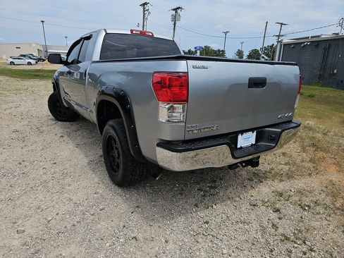 Used 2011 Toyota Tundra 4x4 Double Cab w/ Tow Pkg image 6