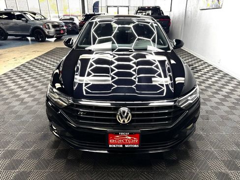 Used 2019 Volkswagen Jetta R-Line w/ R-Line Cold Weather Package FWD image 6