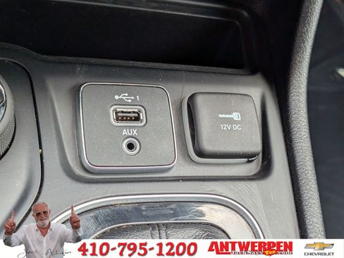 Used 2020 Jeep Cherokee Latitude Plus image 24