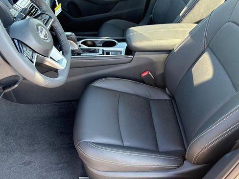 New 2025 Nissan Altima 2.5 SL image 19