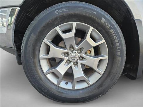 Used 2019 Nissan Frontier SL AWD/4WD image 21