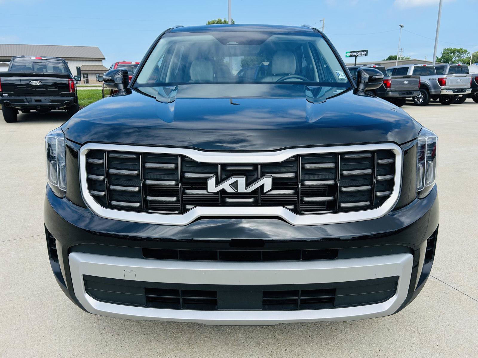 Used 2025 Kia Telluride S FWD image 36