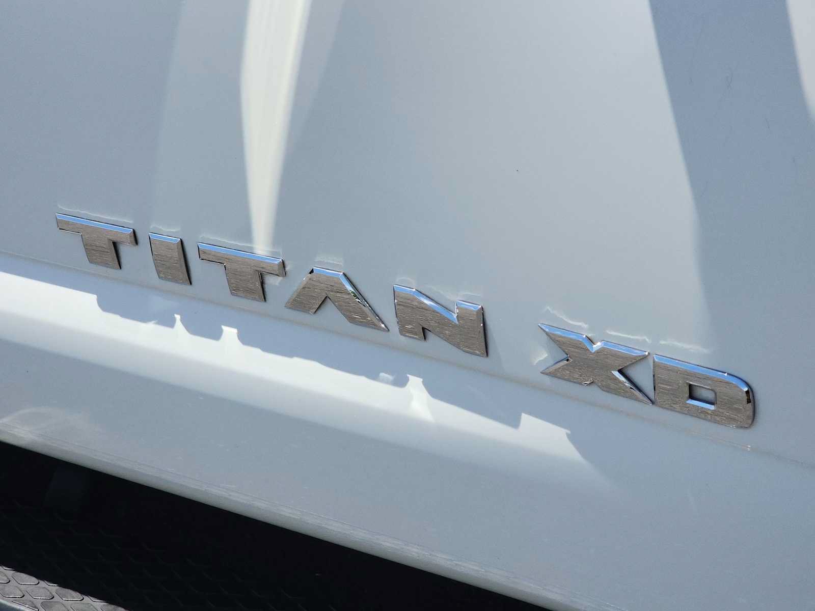 Used 2017 Nissan Titan SL RWD image 11