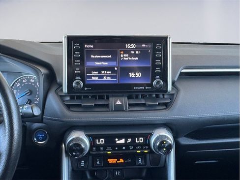 Used 2019 Toyota RAV4 XLE AWD/4WD image 11