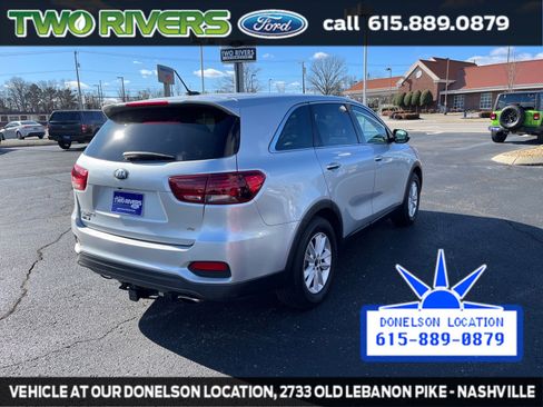 Used 2019 Kia Sorento LX image 11