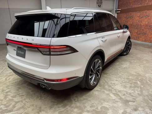 Used 2020 Lincoln Aviator Reserve w/ Equipment Group 201A image 5