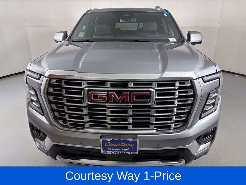 Used 2025 GMC Yukon XL Denali AWD/4WD image 4