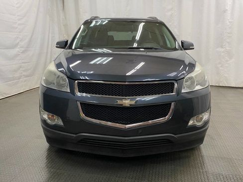 Used 2010 Chevrolet Traverse LT image 3