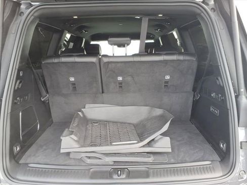 Used 2024 Jeep Wagoneer Series II w/ Flexible Seating Group image 21