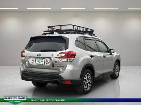 Used 2019 Subaru Forester Premium image 7