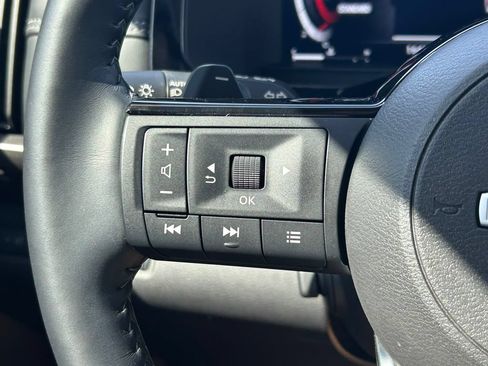 Used 2024 Nissan Pathfinder Platinum FWD image 40