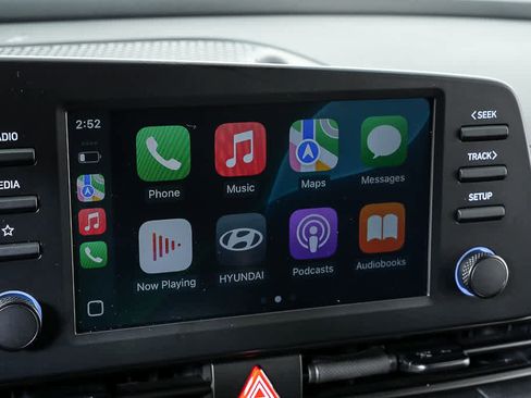 Certified 2025 Hyundai Elantra Sport image 14