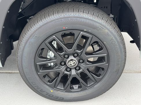 New 2026 Toyota Tundra Limited AWD/4WD image 15