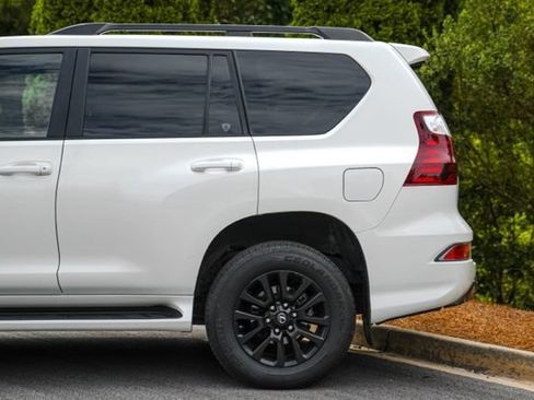 Used 2022 Lexus GX 460 w/ Black Line Special Edition AWD/4WD image 11