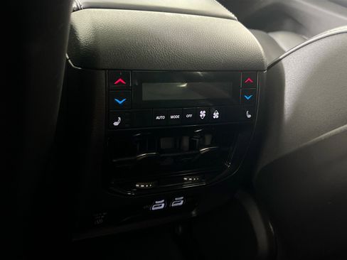 Used 2023 Jeep Grand Cherokee Overland w/ Adv Protech Group III image 27